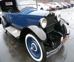 1924 Hupmobile model R front