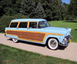 1955 Ford Country Squire front