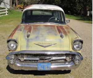 1957 Chevrolet Bel Air 210 station wagon front
