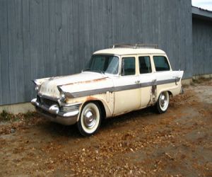 1957 Packard Clipper front
