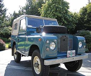 1971 Land Rover front