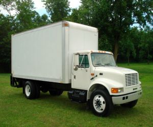 2001 International 4700 right front