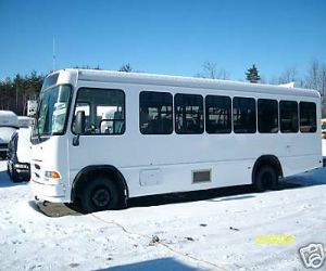 Front side of 2004 Goshen bus