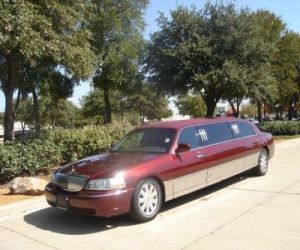 Front view of Lincoln limo
