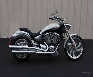 2007 Victory Vegas right side