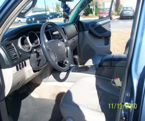 Image of a 2004 Toyota 4RUNNER