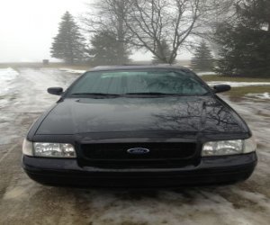 Image of a 2007 Ford Crown Victoria