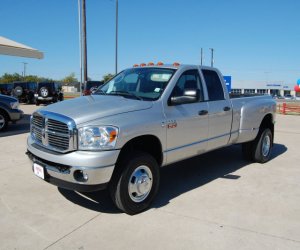Image of a 2008 Dodge 4X4 dually